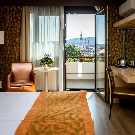 Hotel Σόπρον Εξωτερικό φωτογραφία