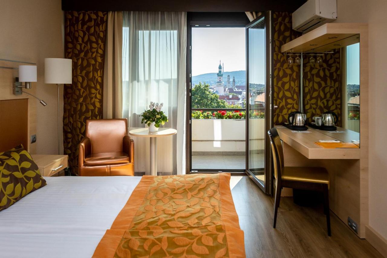 Hotel Σόπρον Εξωτερικό φωτογραφία