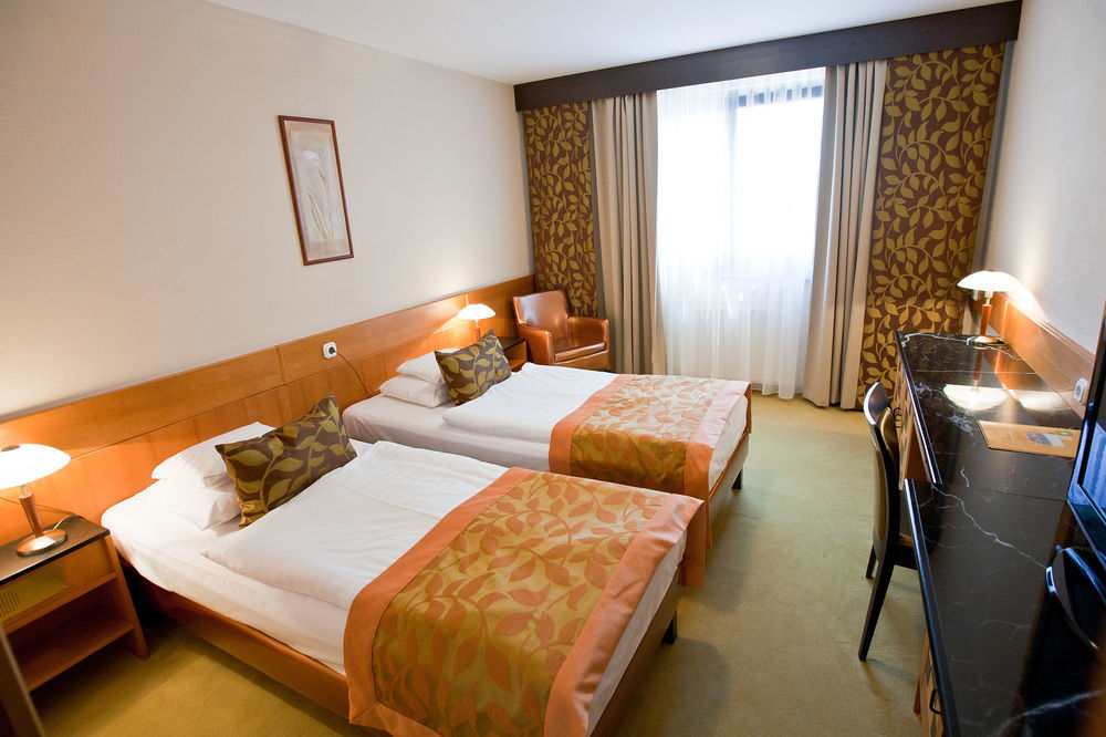 Hotel Σόπρον Εξωτερικό φωτογραφία