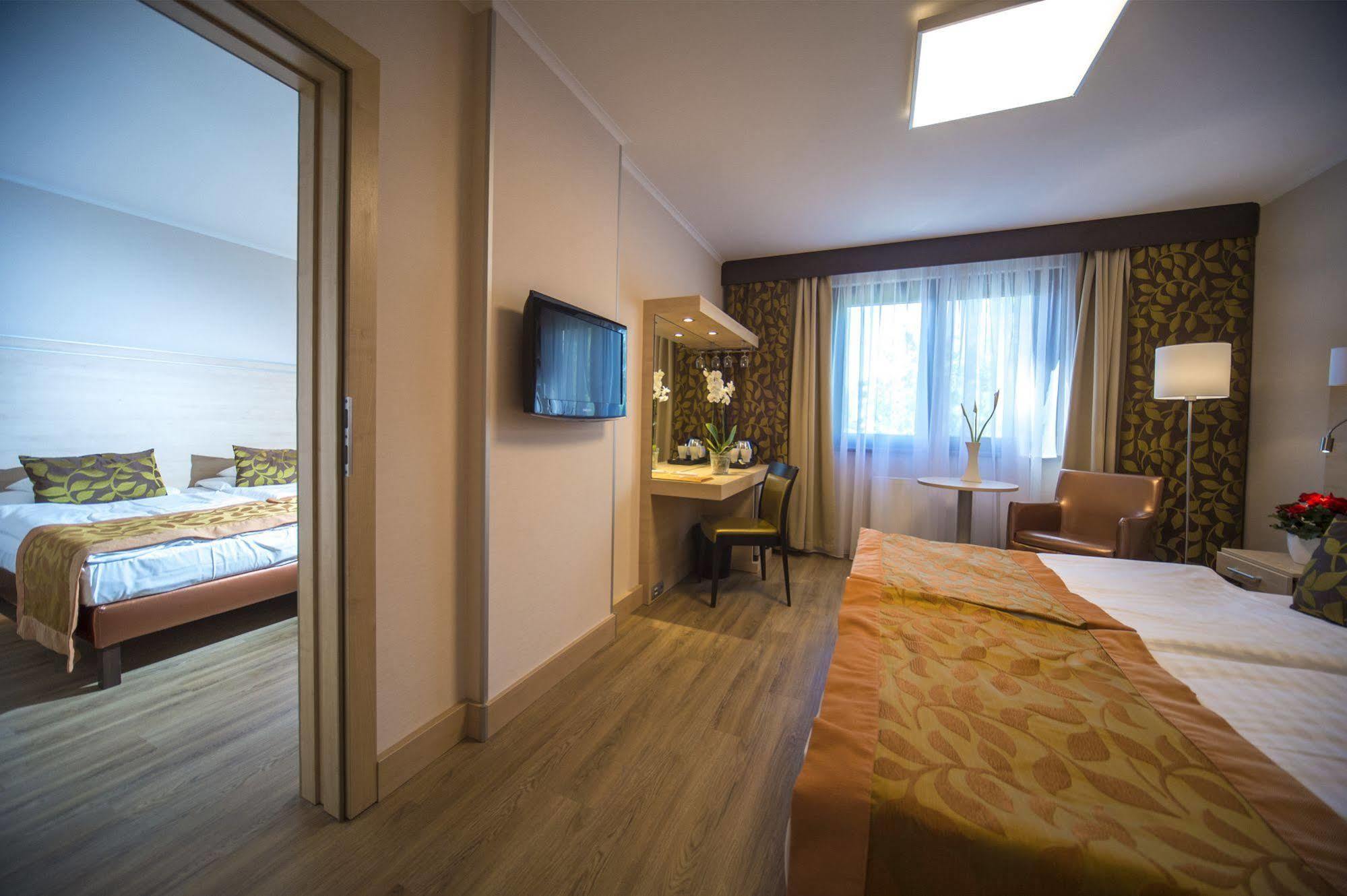 Hotel Σόπρον Εξωτερικό φωτογραφία