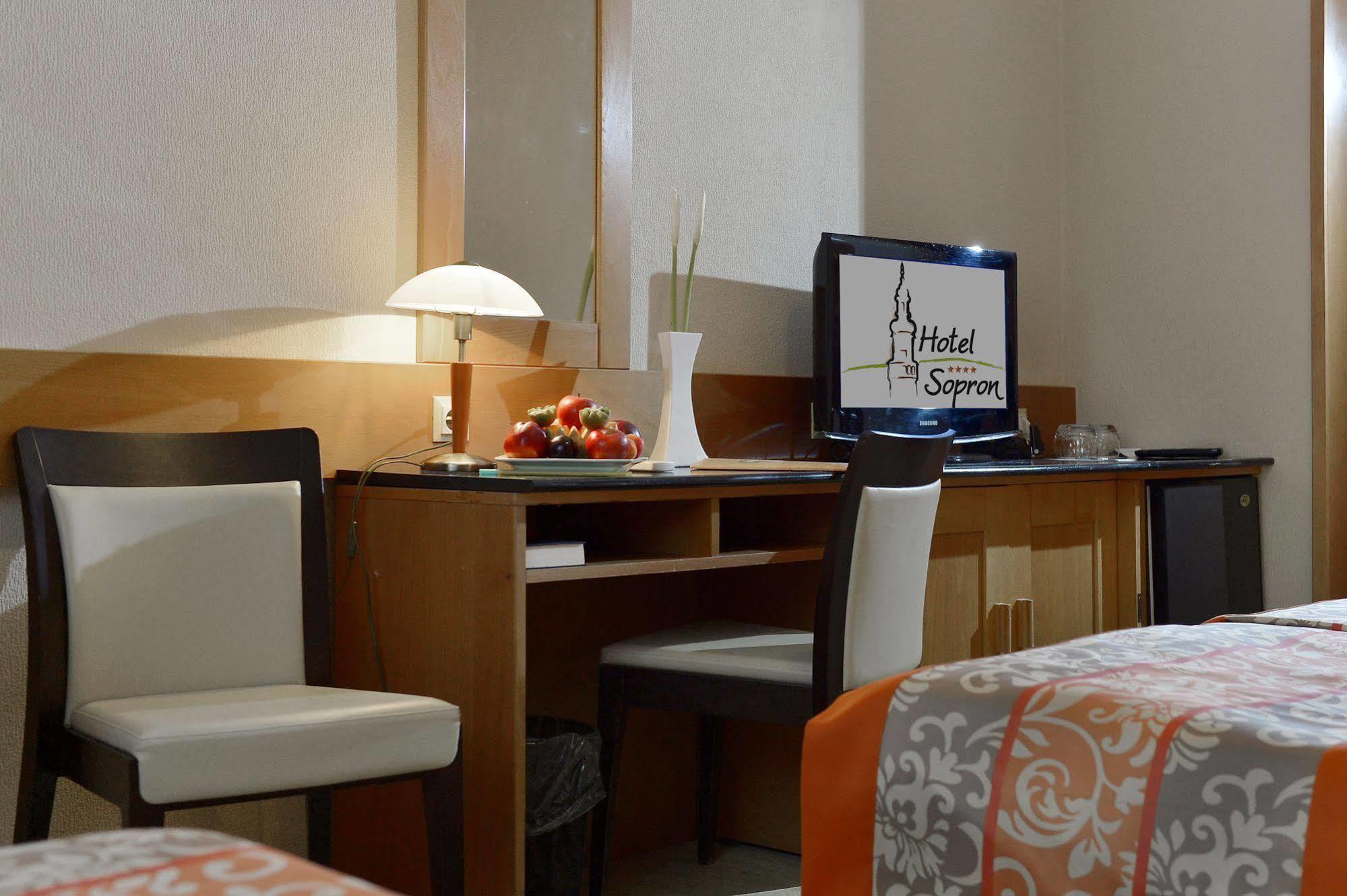 Hotel Σόπρον Εξωτερικό φωτογραφία